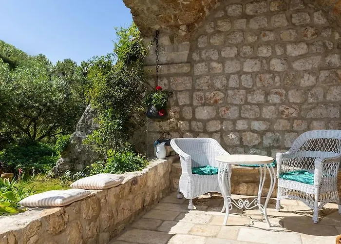 فيلة Heritage Bakovic *