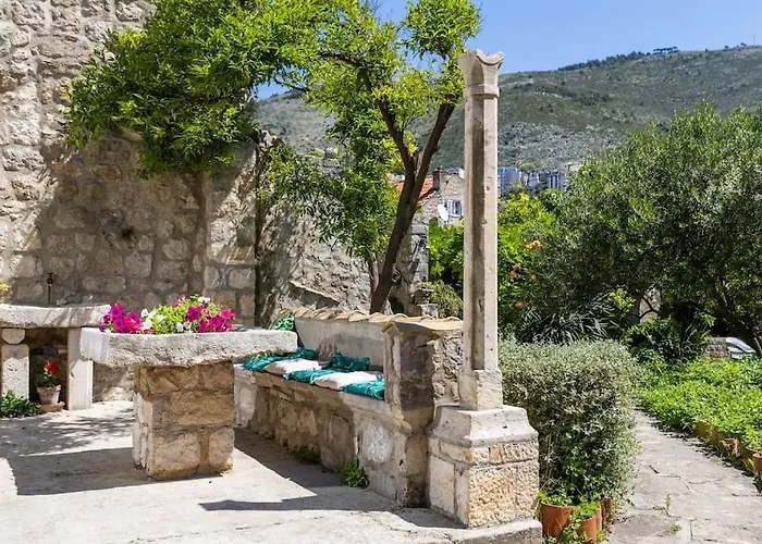 فيلة Heritage Bakovic *